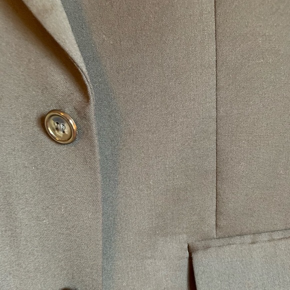 Jos A Bank Navy Blue Suit Mens Size 48R Pre-Owned. - Picture 2 of 5